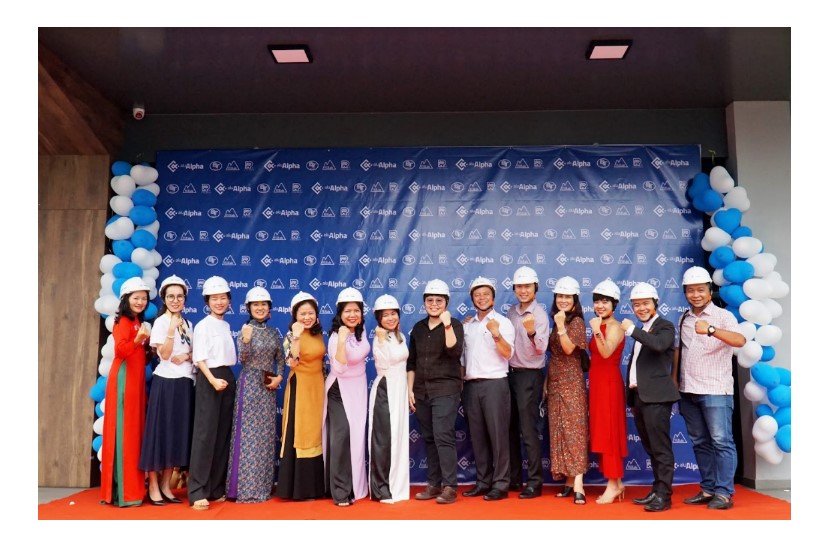 Vách ngăn nhôm giả gỗ