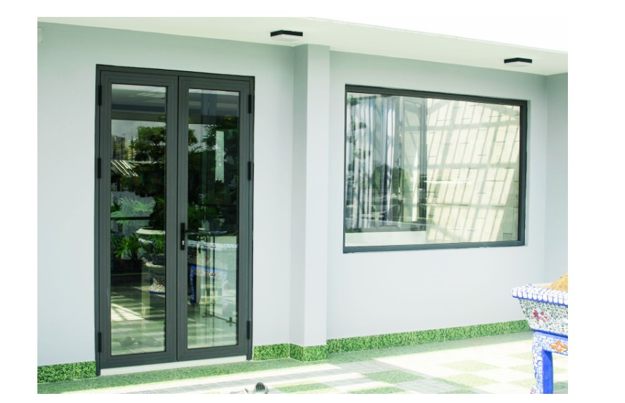 Cửa đi nhôm hệ xingfa 55 mở quay