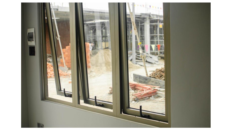 Cửa sổ nhôm Đại Tân 3 cánh