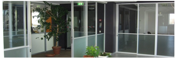 Dòng cửa nhôm màu trắng