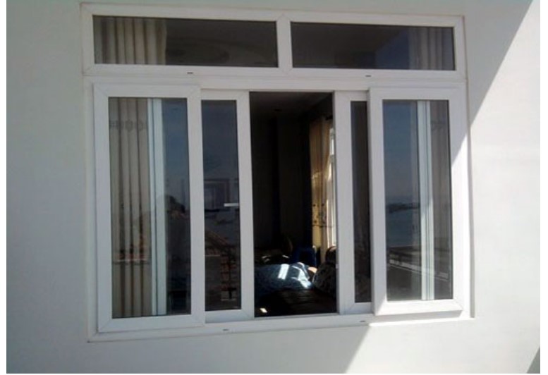 Cửa sổ 4 cánh