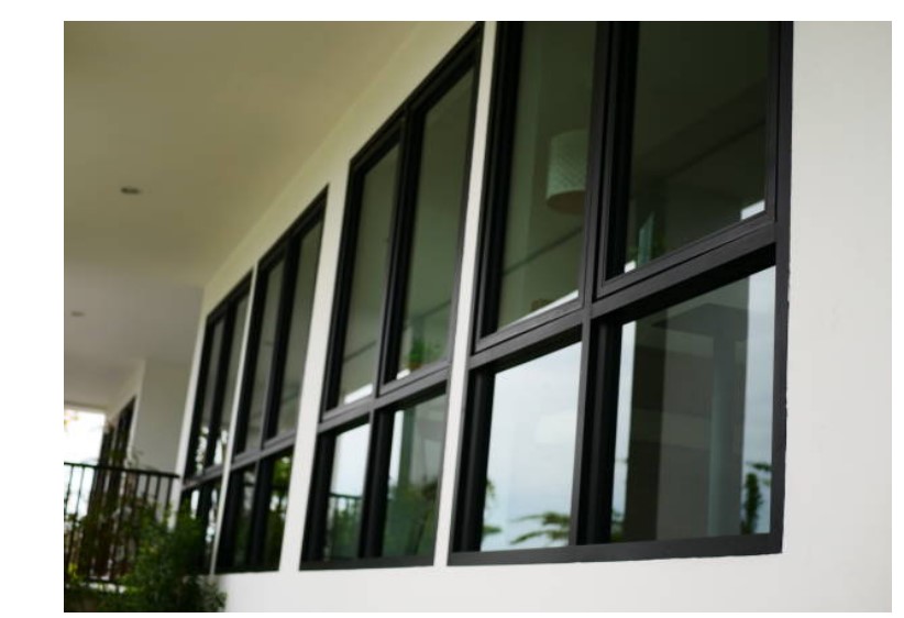 Cửa sổ nhôm DT