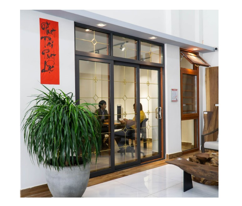 Cửa nhôm Xingfa vân gỗ