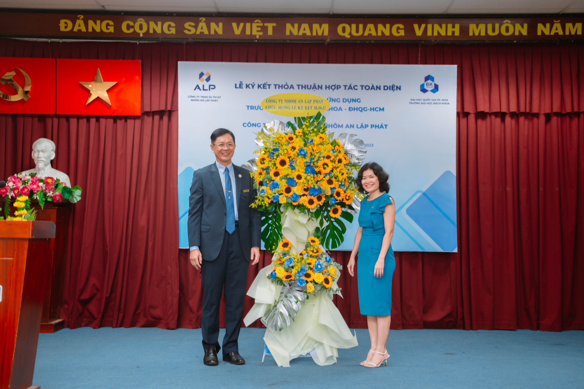 LỄ KÝ KẾT THỎA THUẬN HỢP TÁC TOÀN DIỆN GIỮA TẬP ĐOÀN NHÔM AN LẬP PHÁT VÀ KHOA KHOA HỌC ỨNG DỤNG – TRƯỜNG ĐH BÁCH KHOA – ĐHQG-HCM 