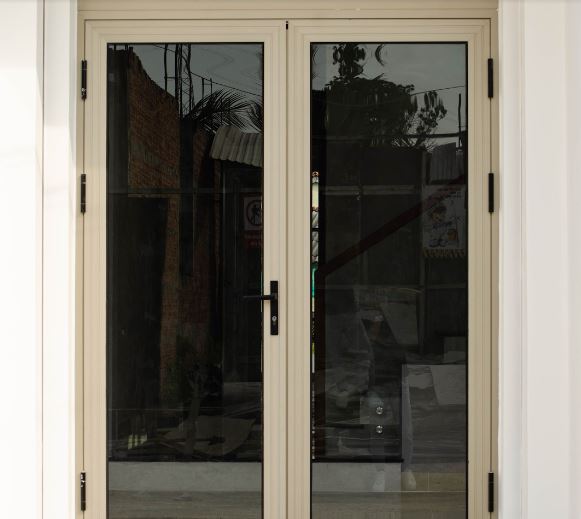 ứng dụng của khoá đa điểm vào cửa nhôm