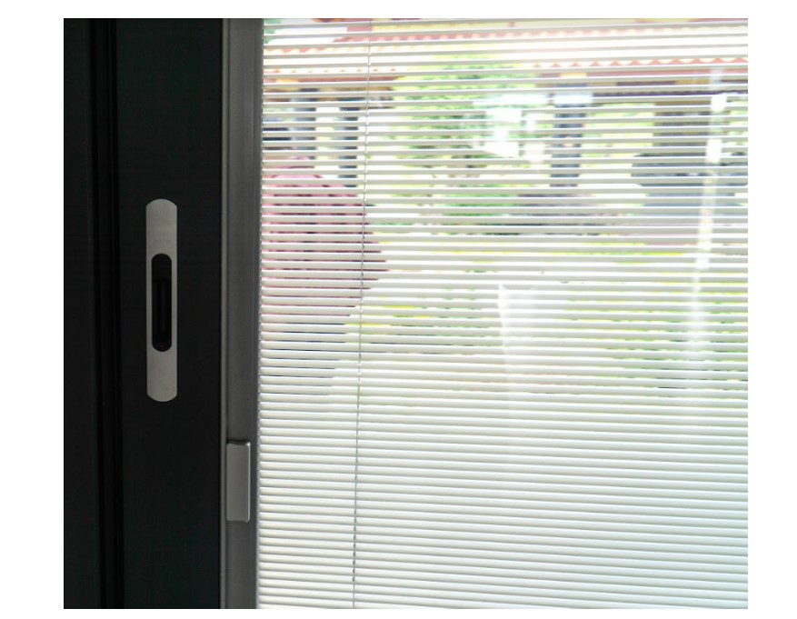 Các loại cửa nhôm lá sách