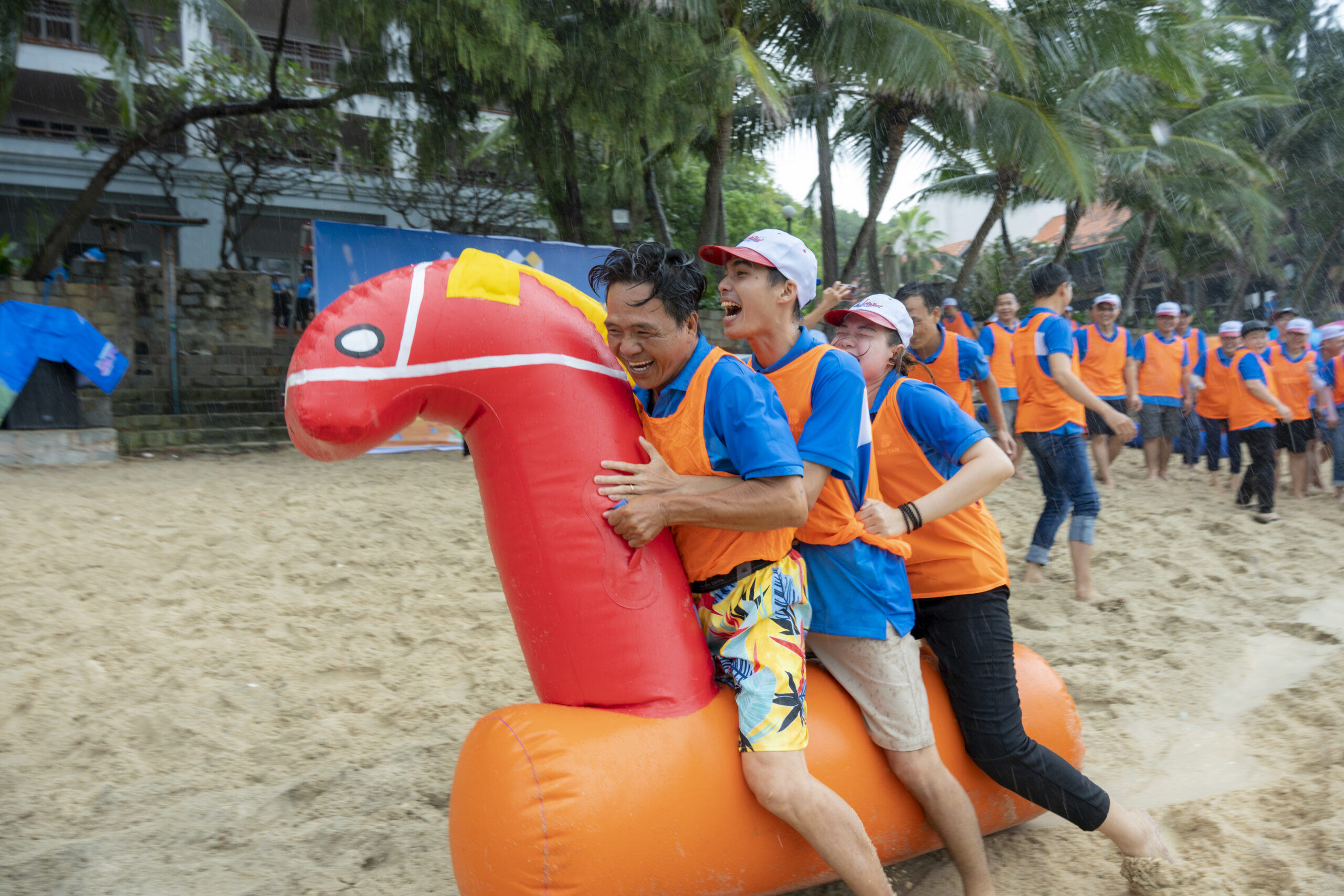 hoat-dong-team-building-tai-bai-bien-cua-an-lap-phat