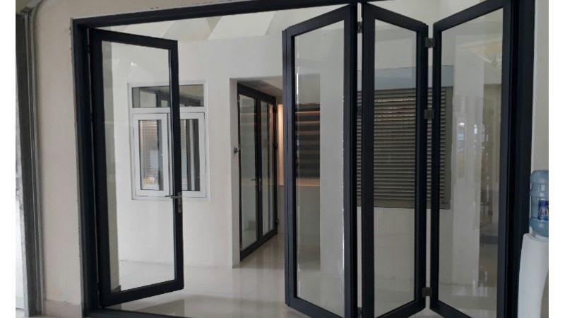 Phụ kiện cửa kính xếp trượt: Kinh nghiệm lựa chọn phù hợp với Giá tốt