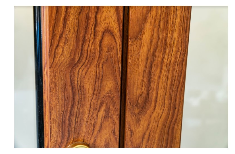 Cửa sổ nhôm vân gỗ