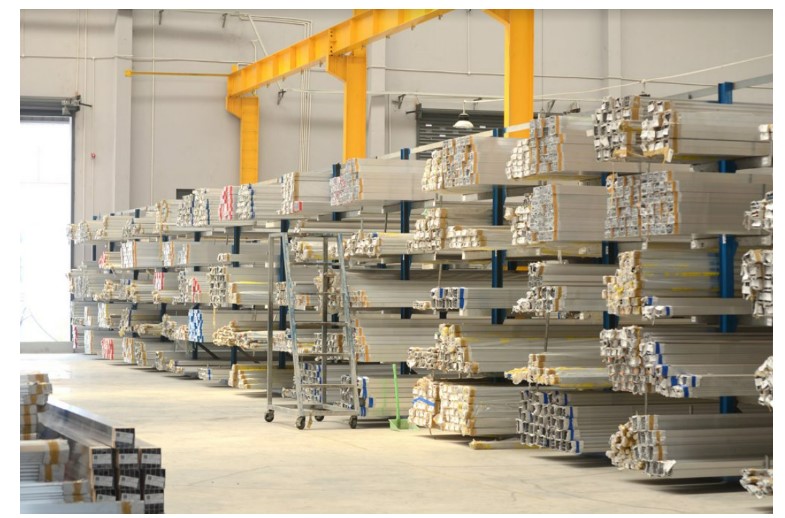 Vách ngăn nhôm kính